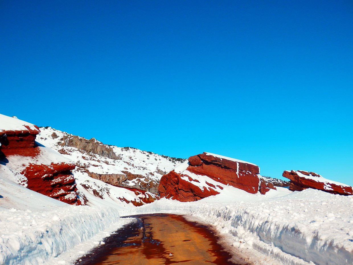 Sneeuw op La Palma. De weg is begaanbaar.